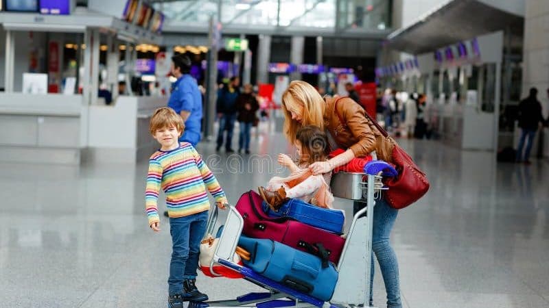 Family Airport Transfers: How to Book a Ride With Child Seats and Extra Luggage