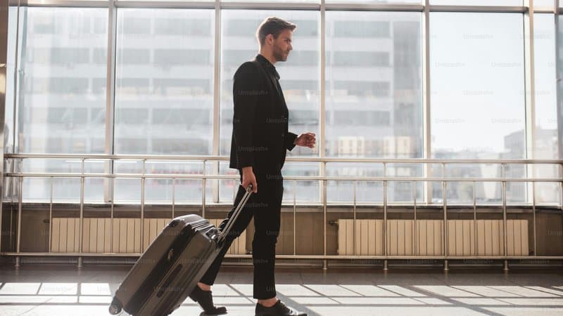 Business Travel Airport Transfers: How to Book Executive Rides and Corporate Accounts